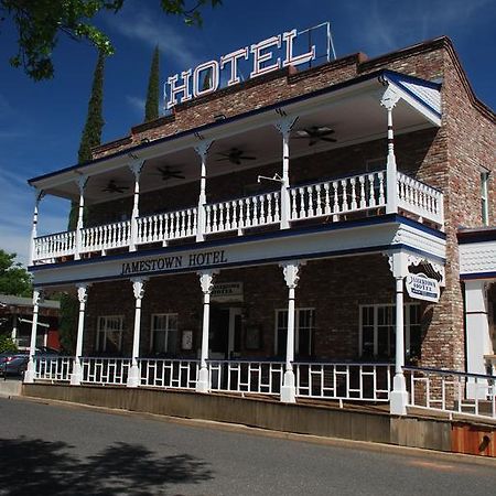 Jamestown Hotel Номер фото