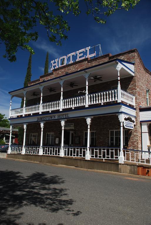 Jamestown Hotel Номер фото